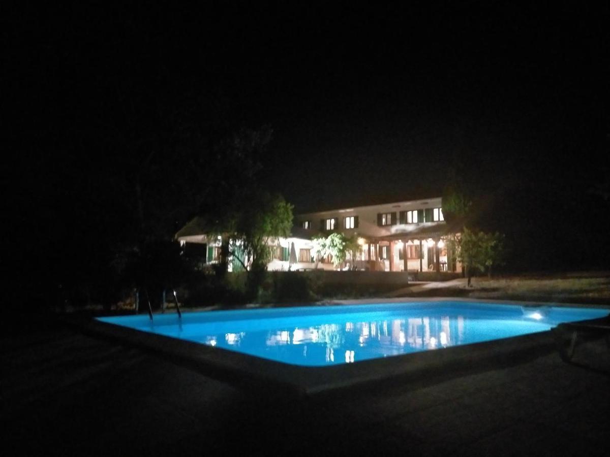 La Casa Del Ingles - Robledillo De La Jara Villa Exterior photo
